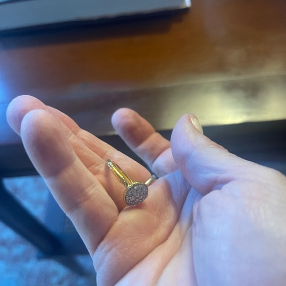 John Hardy 18 k bamboo ring with diamonds. Simple and elegant. - Picture 5 of 10